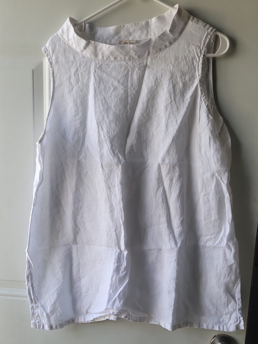 EILEEN FISHER White Sleeveless Linen/Cotton Blend Shell Top - Classic Minimal XL